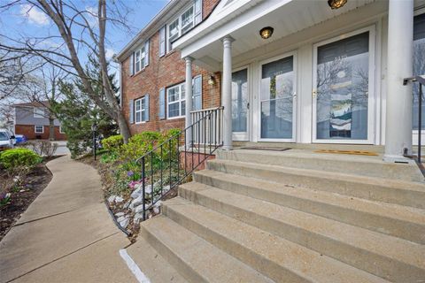 1419 Bluebird Terr, St Louis, MO 63144 - MLS#: 25003828