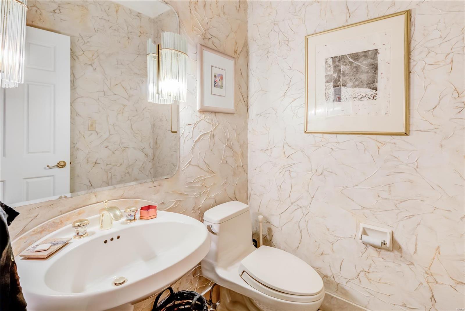 Frontenac Place - Residential