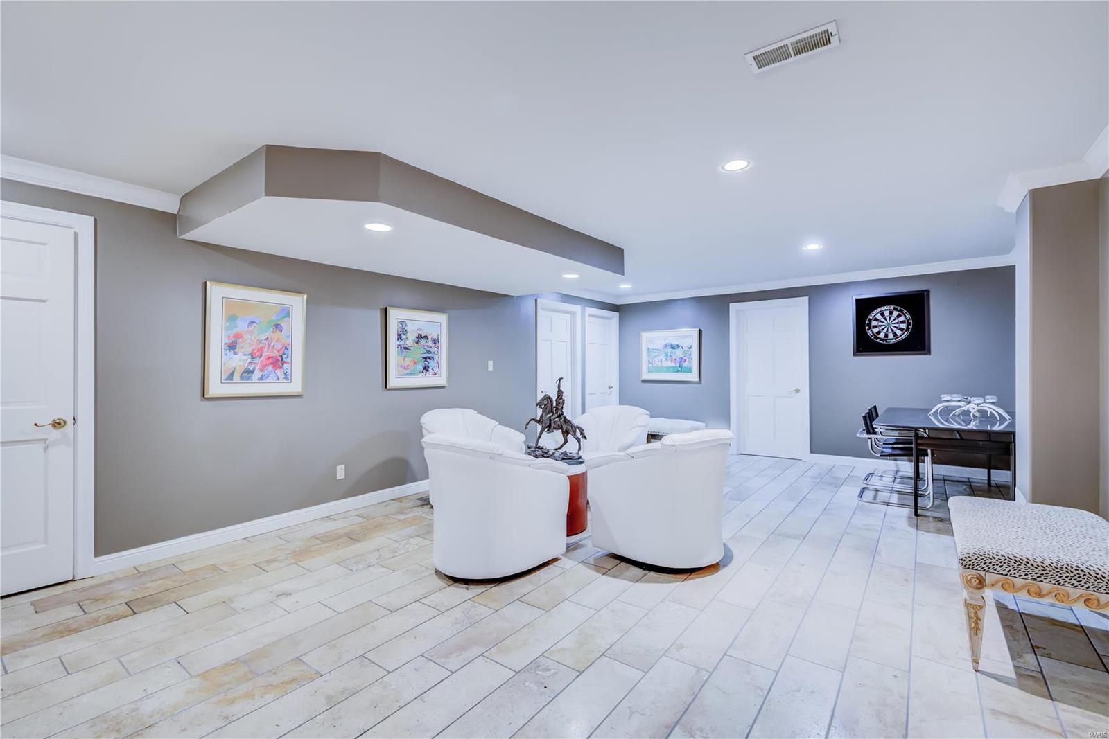 Frontenac Place - Residential