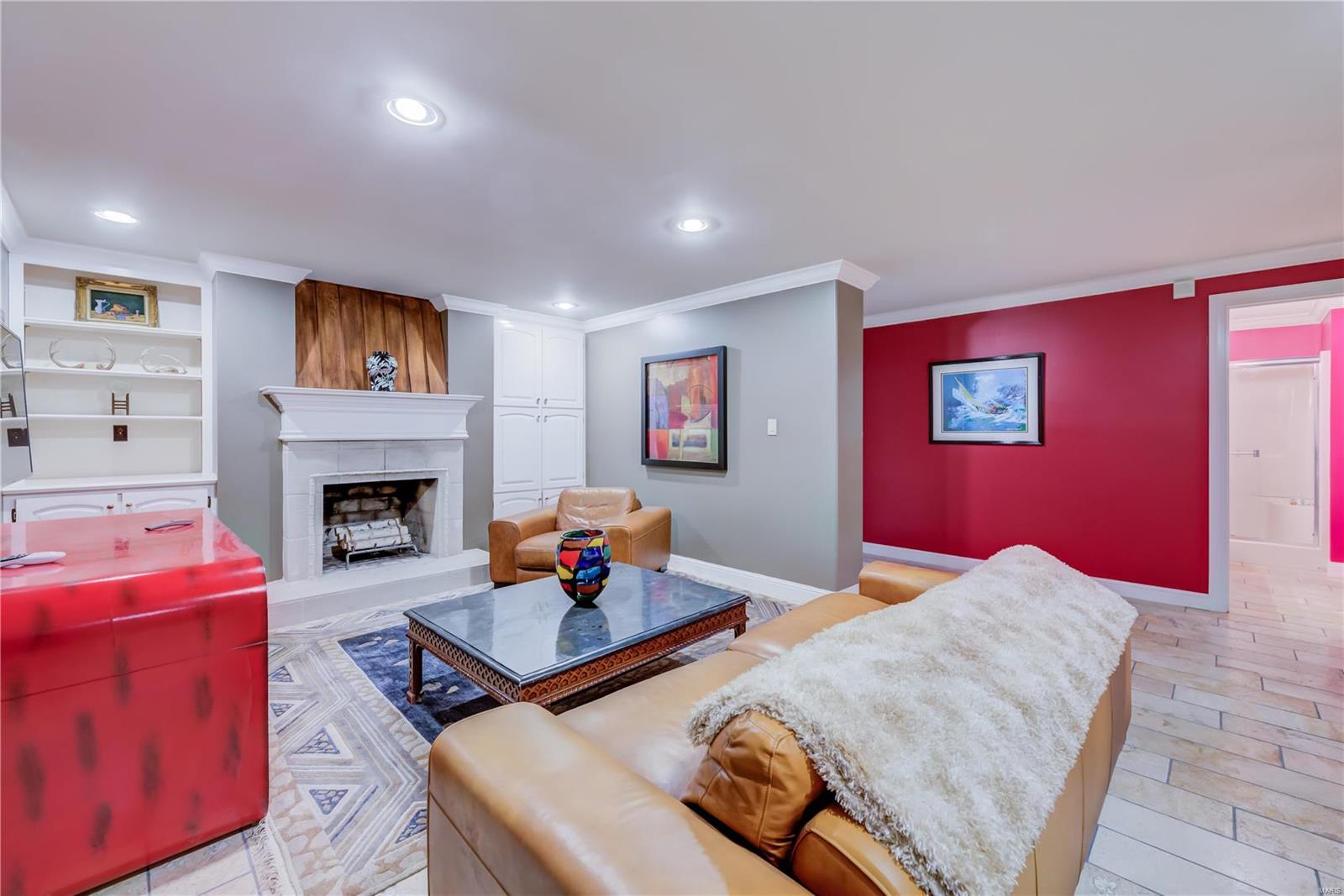 Frontenac Place - Residential