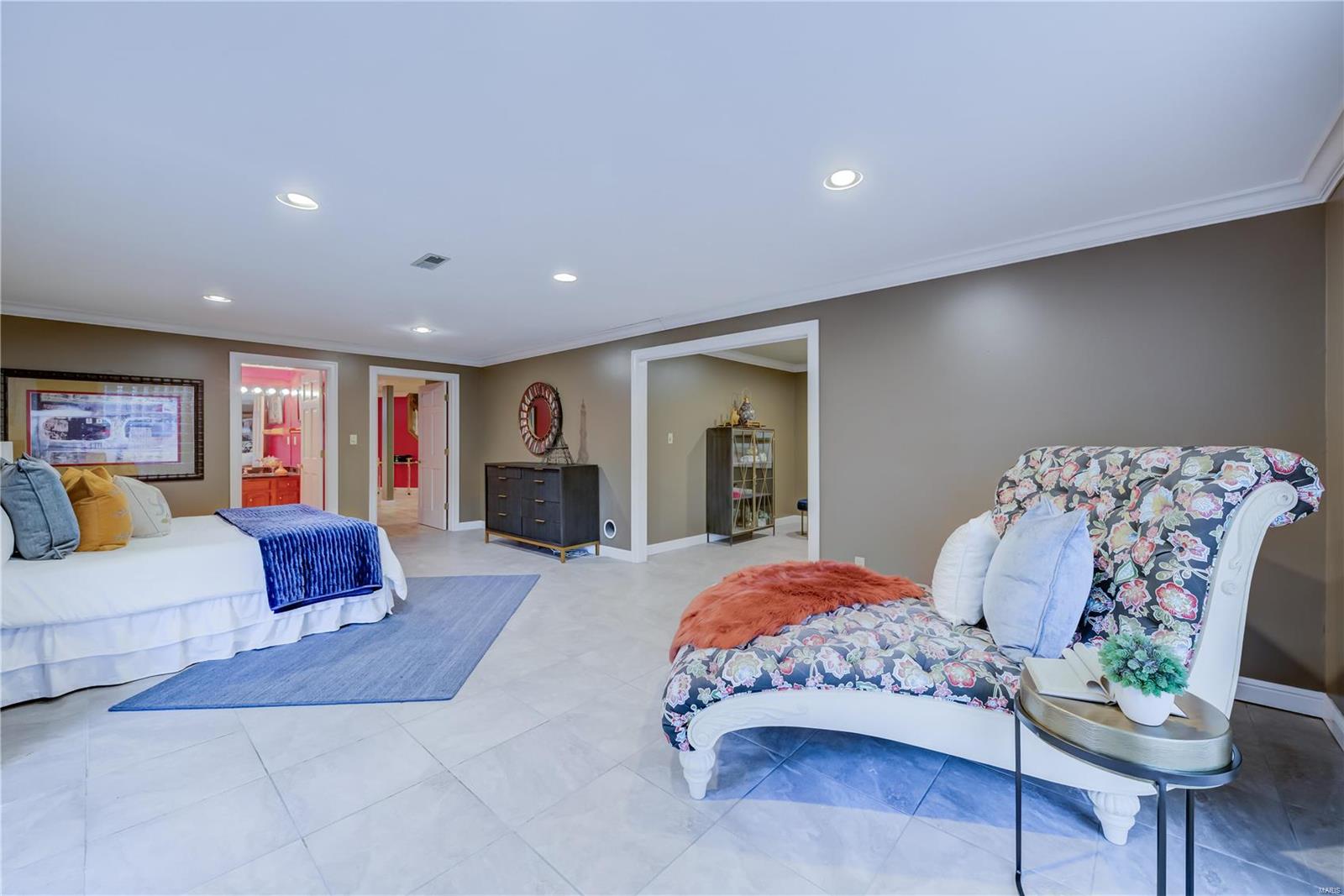 Frontenac Place - Residential