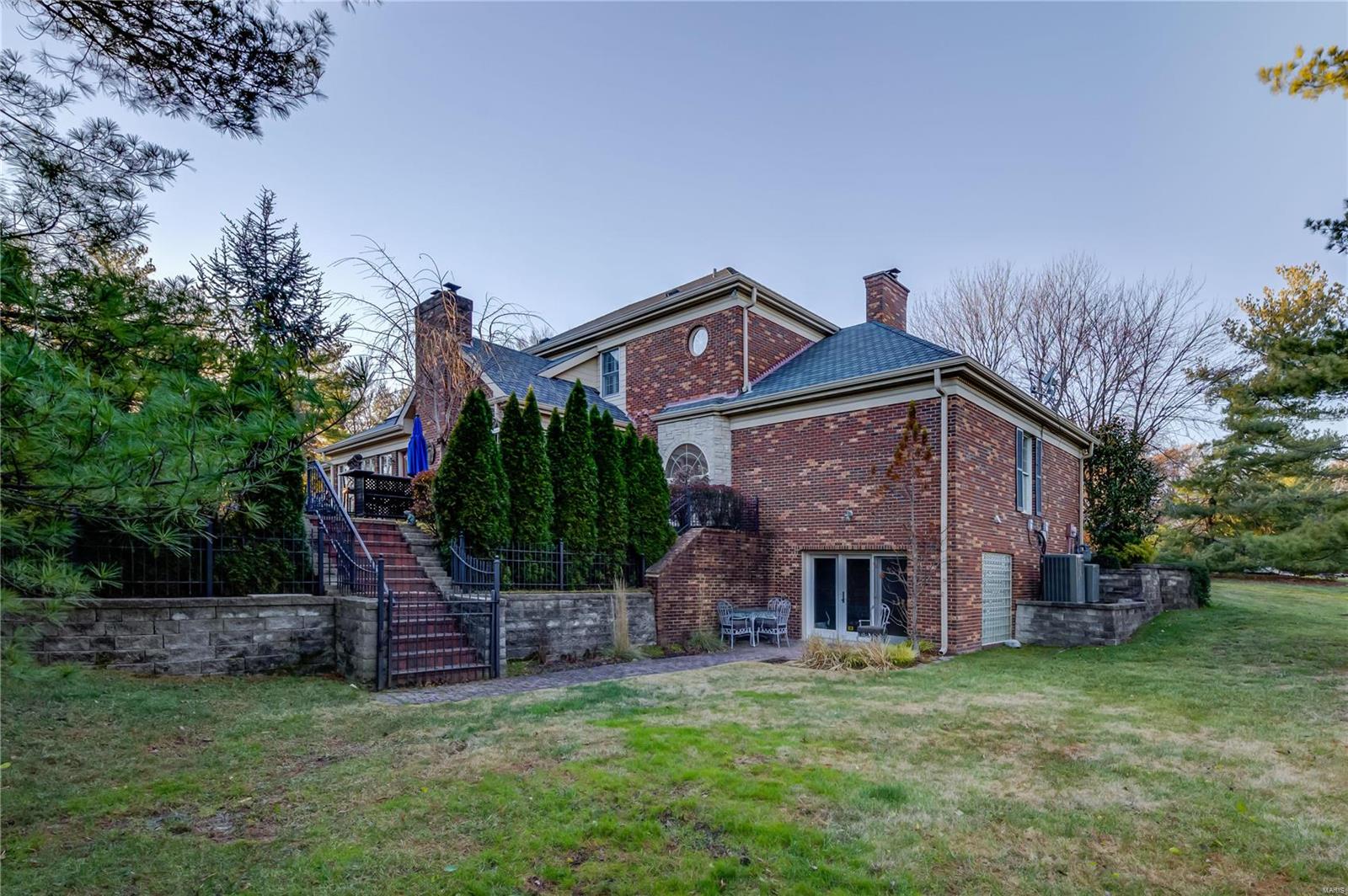 Frontenac Place - Residential