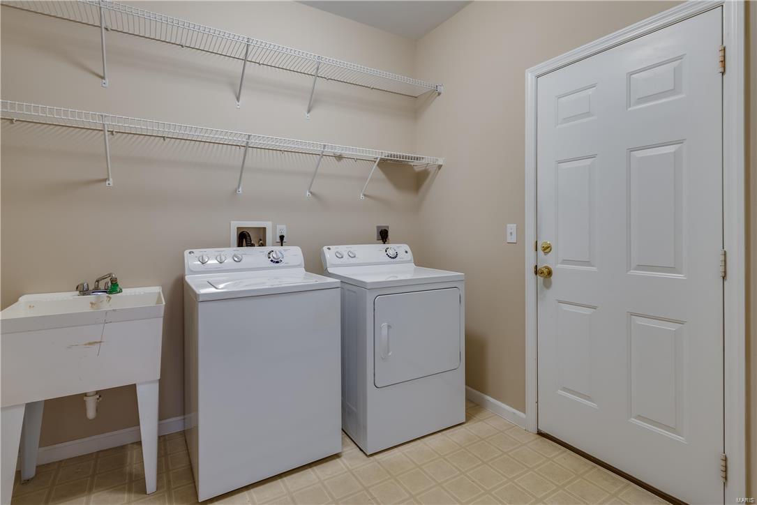 Castle Gate Villas - Residential