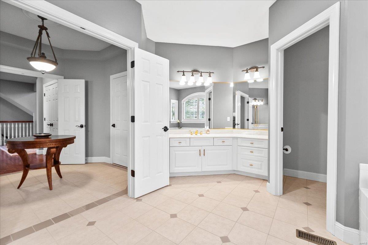 St Albans/ Hollows Of St Albans - Residential