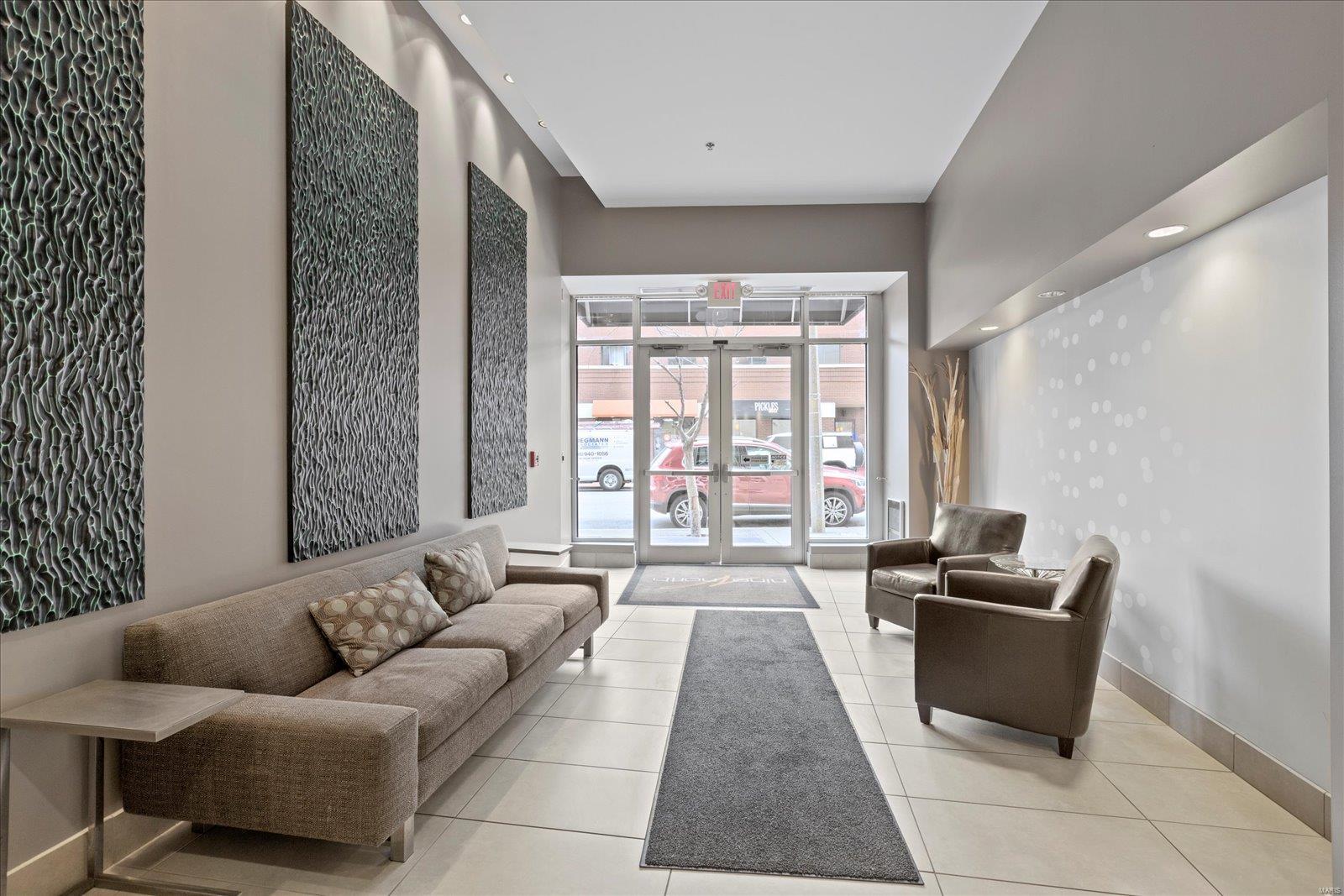 9 N Euclid Avenue 411