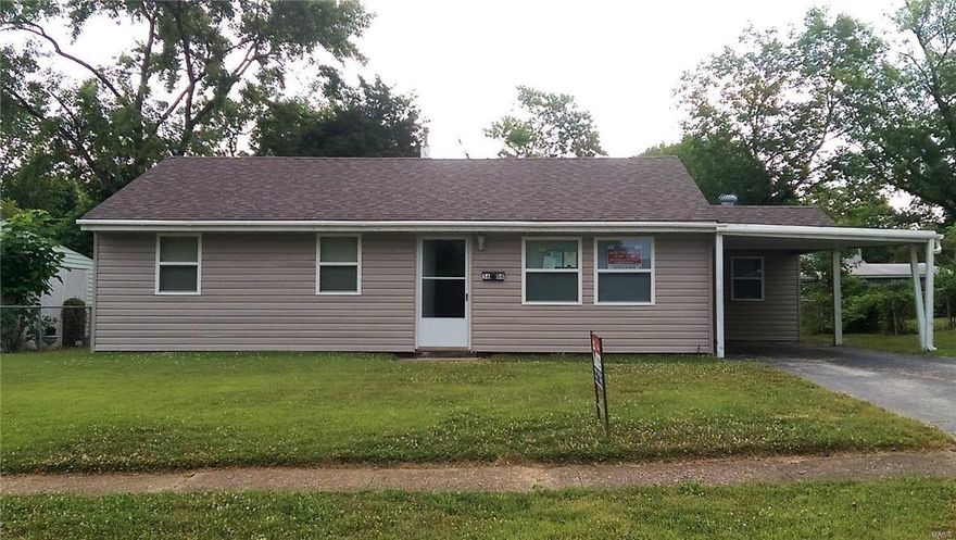 SELLER WILL CONSIDER SALE, LEASE OR LEASE PURCHASE.  SPECIAL FINANCING AVAILABLE. $1000 GRANT, 97% LTV. NO PMI. Affordable living! RENT FOR $800 PER MONTH. BUY FOR LESS. Beautiful rehab inside and out. Great open floor plan. Spacious living room flows to eat in kitchen. All new cabinets, counter tops, floors and appliances. 3 good sized bedrooms. Master bedroom has mirrored closet doors. Fresh paint, new carpets, blinds, ceiling fans and light fixtures through out. Updated bath with new fixtures, floors and tiles. Main floor family room opens to laundry room and walks out to big fenced back yard with patio. Newer furnace, roof, siding and thermal tilt insulated windows. A/C to be installed prior to closing. Easy access for those who can't do steps. Carport offers protection from the weather and the perfect place to entertain in inclement weather.