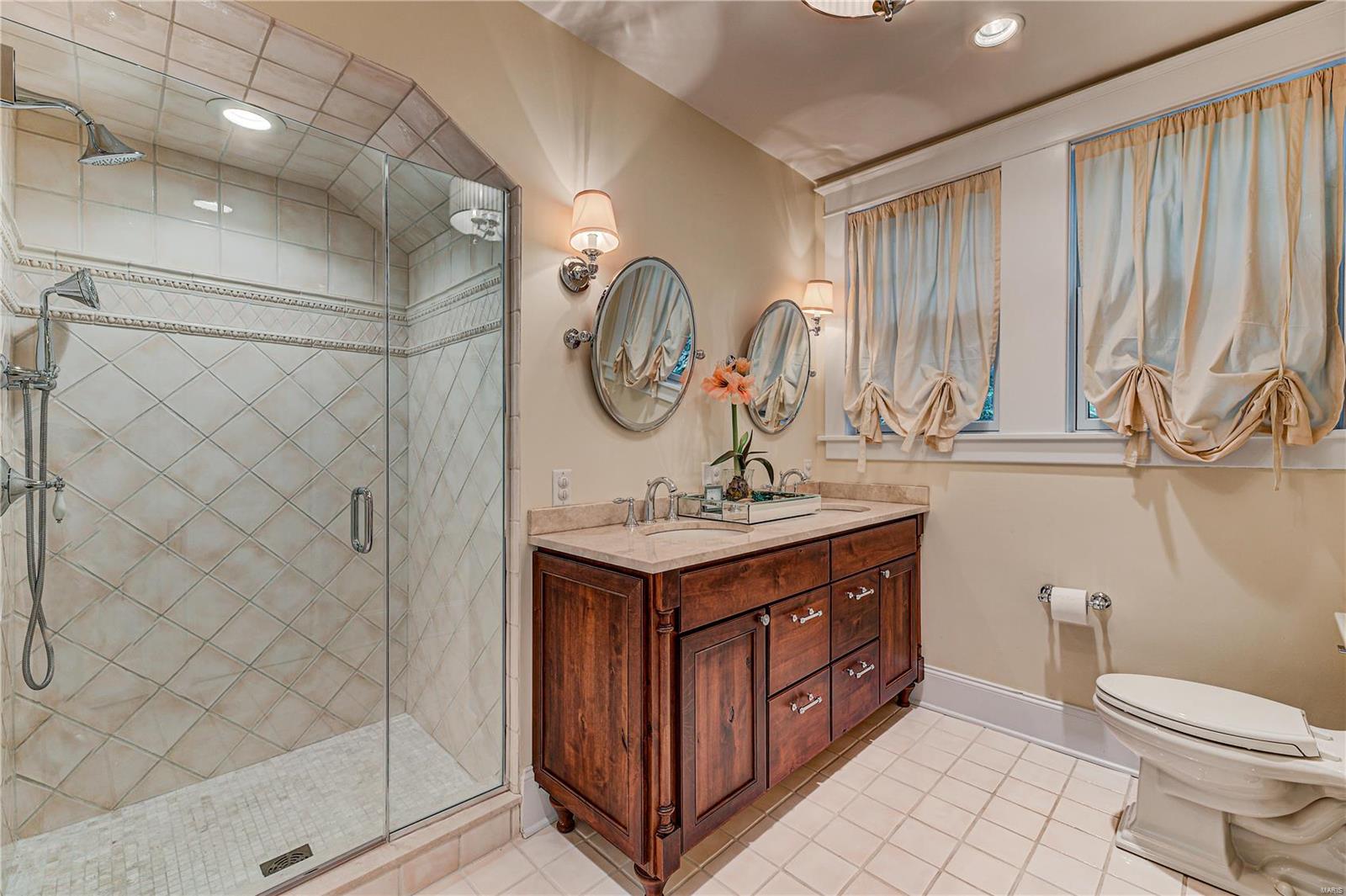 Alexander Russell - Residential