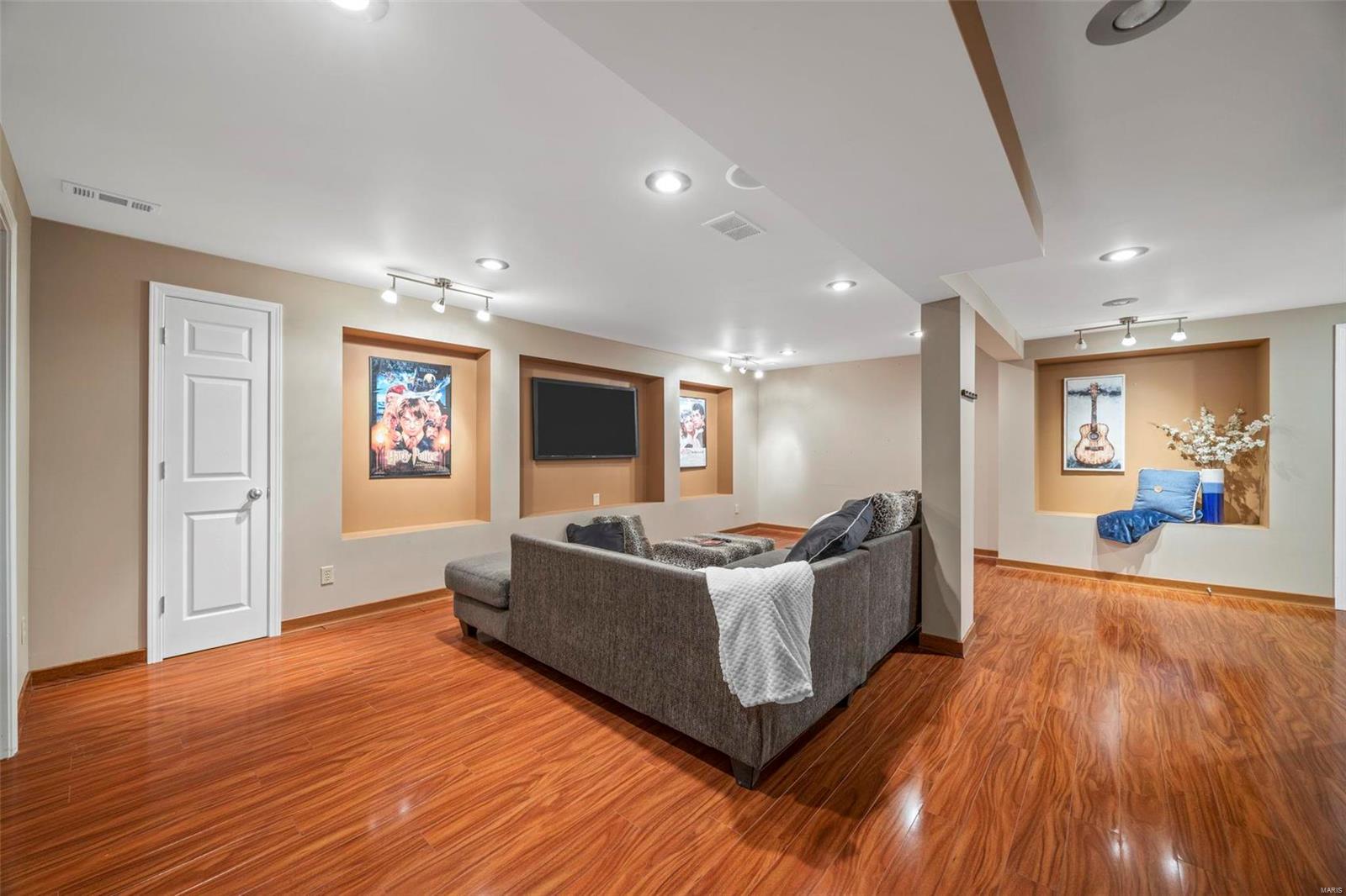 Meadowbrook Country Club Estates - Residential