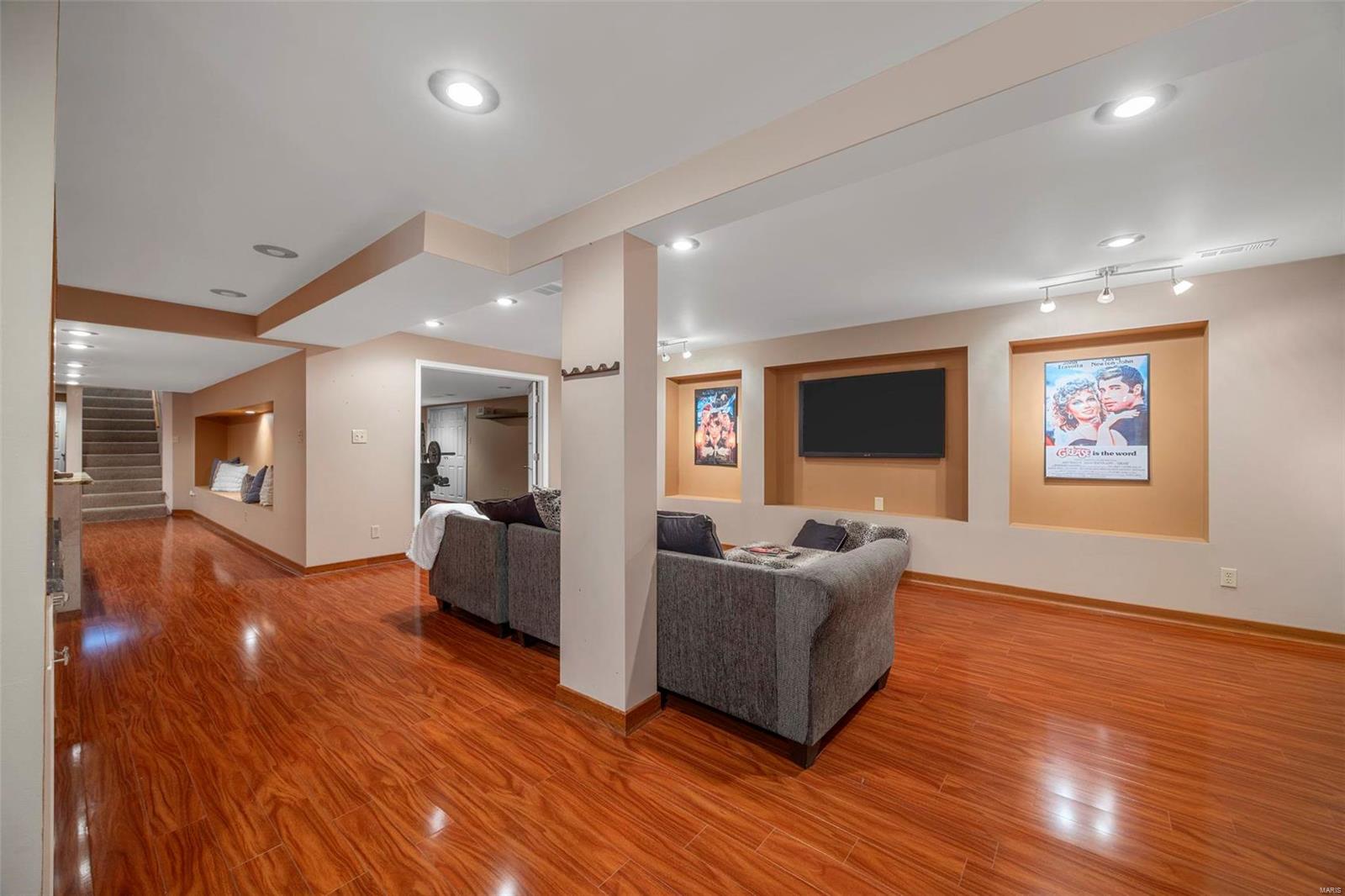 Meadowbrook Country Club Estates - Residential