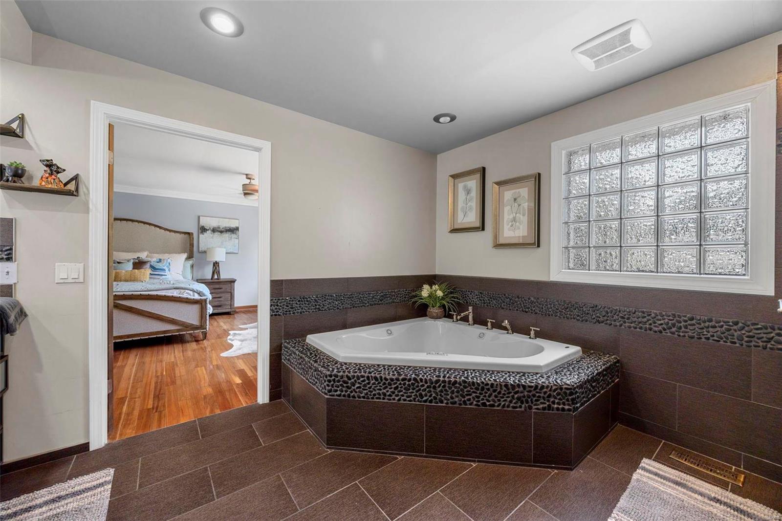 Meadowbrook Country Club Estates - Residential