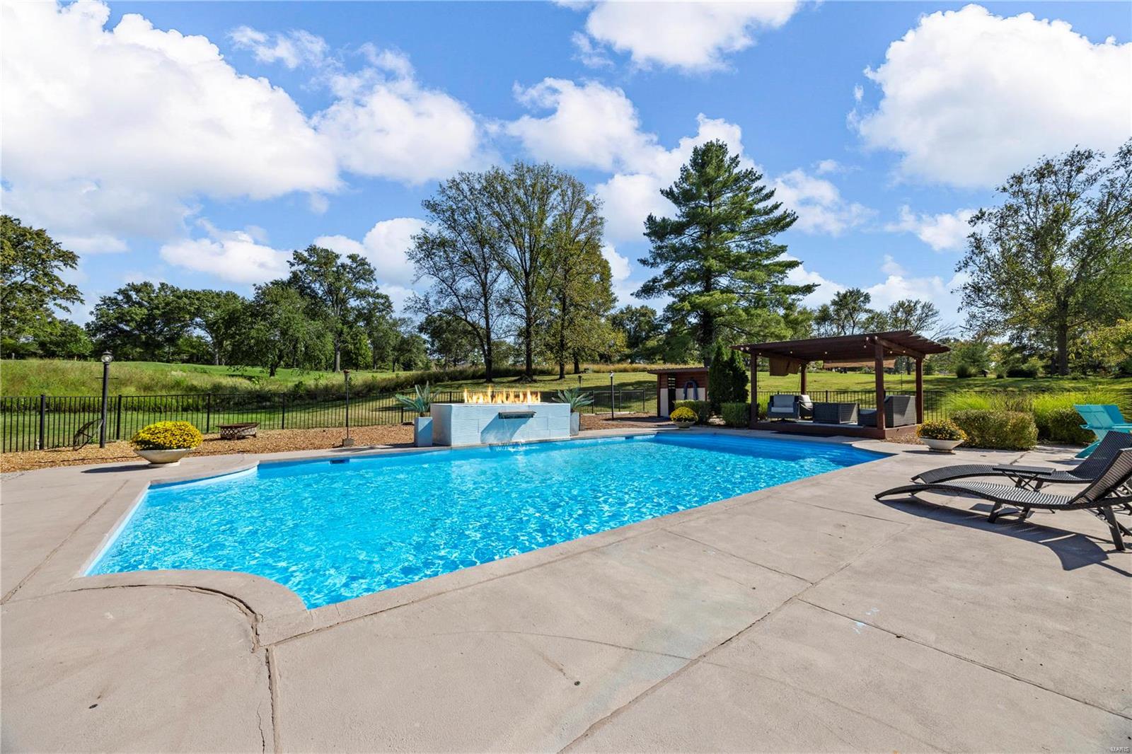 Meadowbrook Country Club Estates - Residential