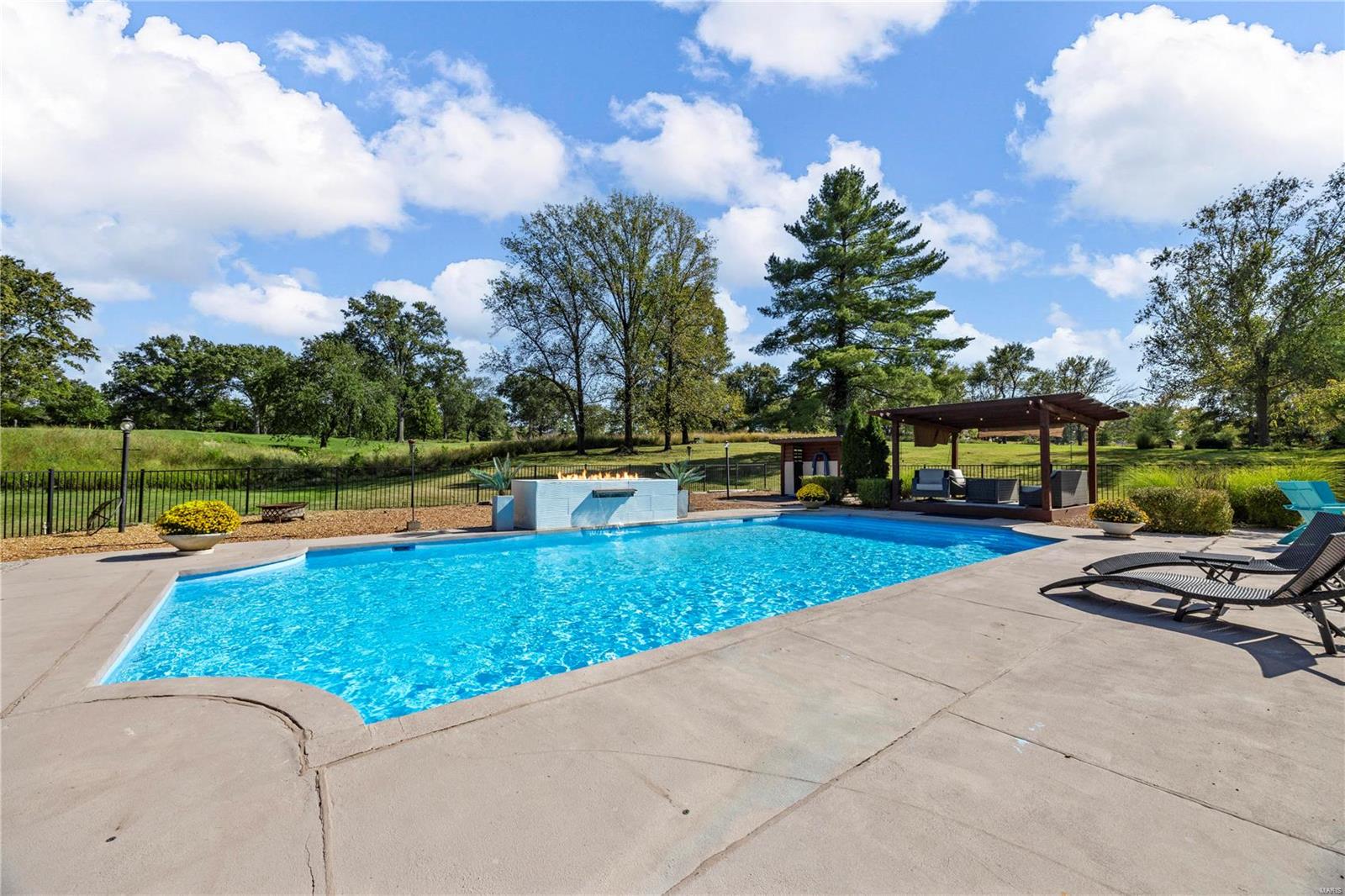 Meadowbrook Country Club Estates - Residential