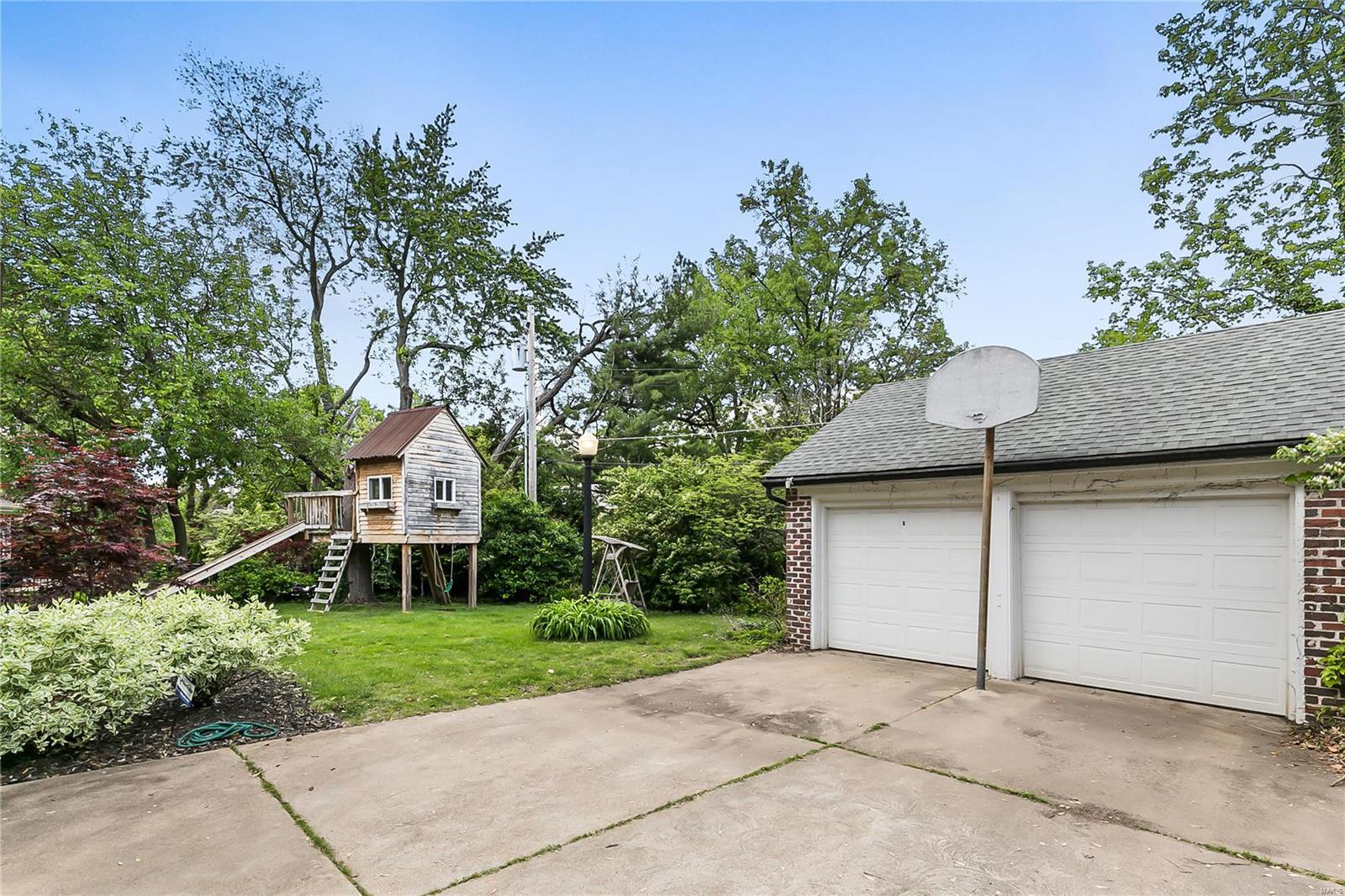 Davis Place - Residential