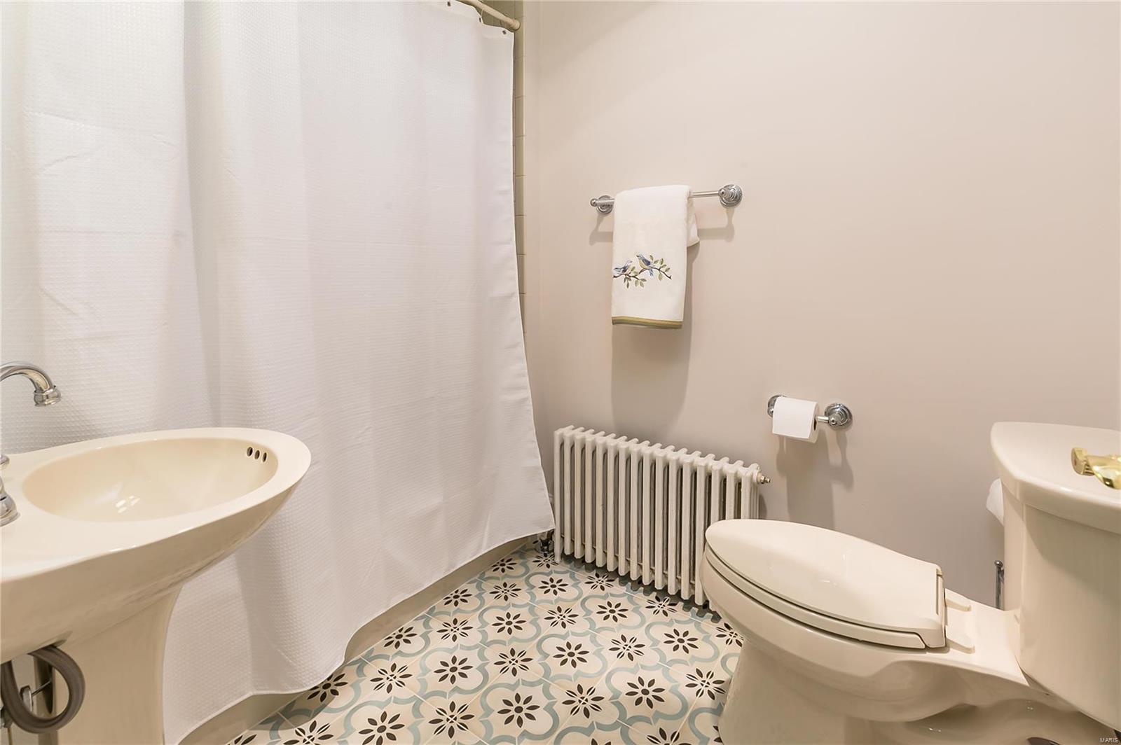 Davis Place - Residential