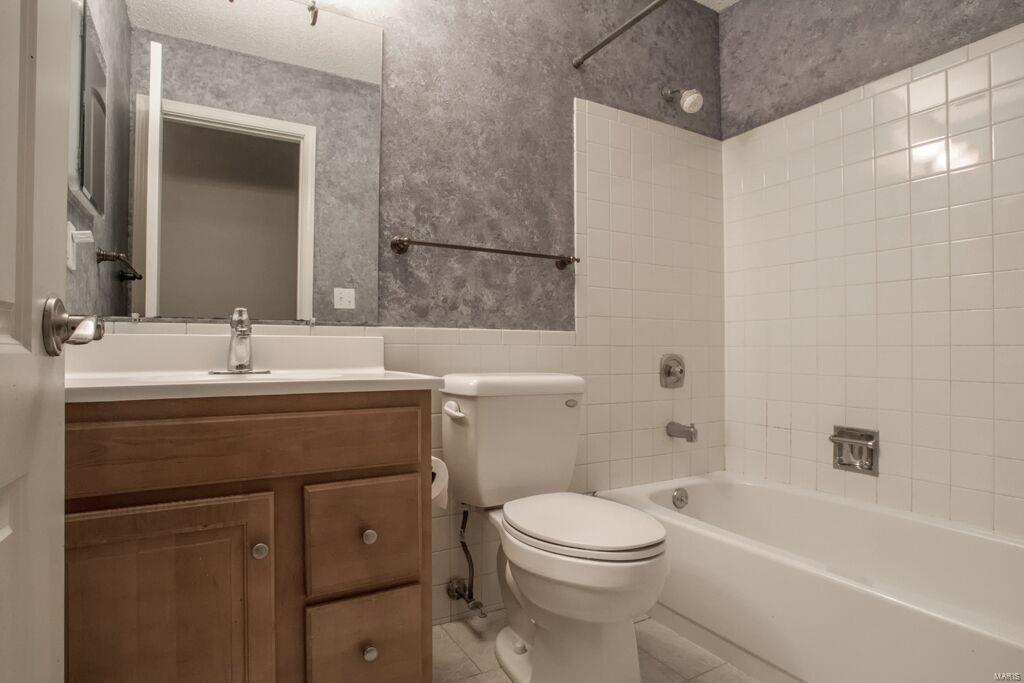 Pointe South 1 - Residential