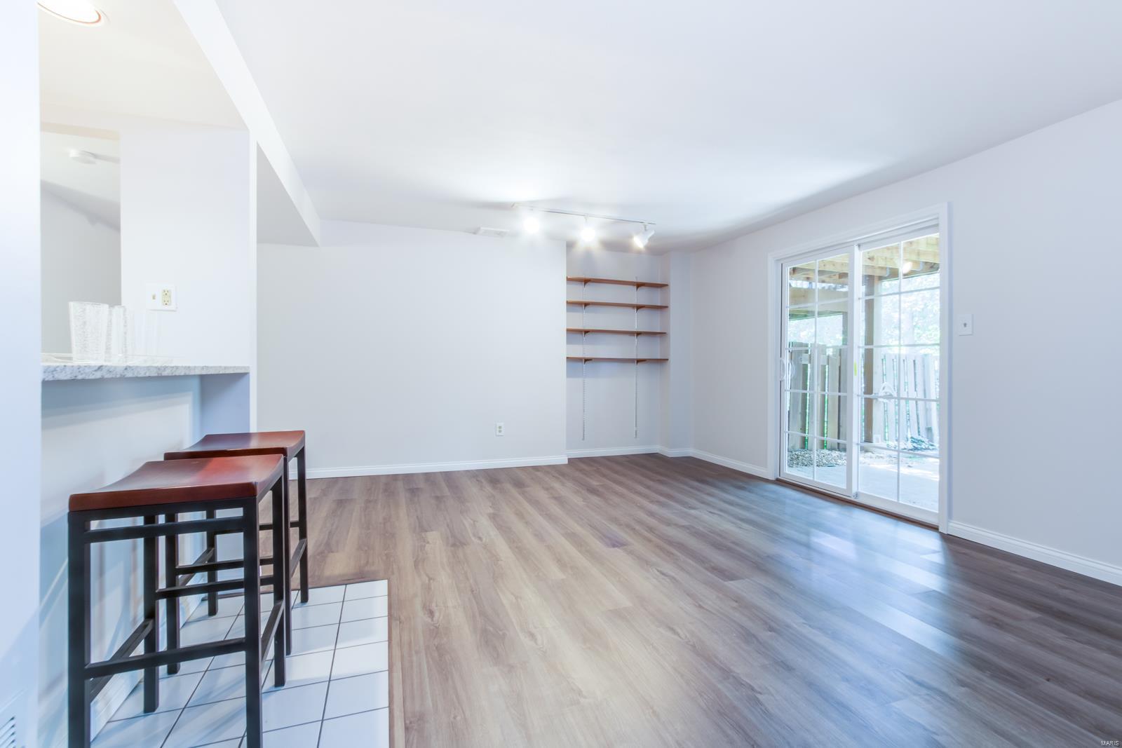 Treetop Condo Condo - Residential