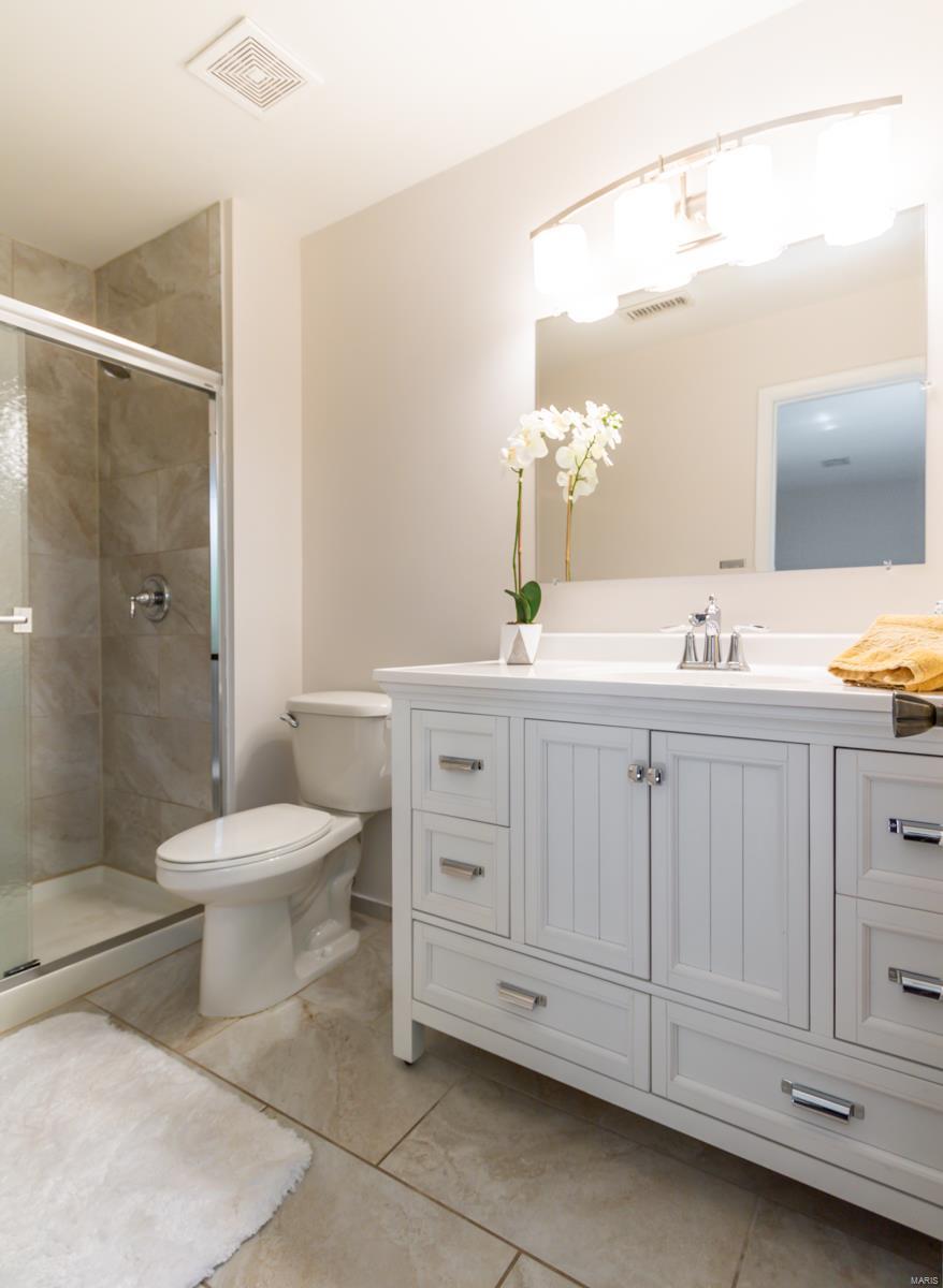 Treetop Condo Condo - Residential