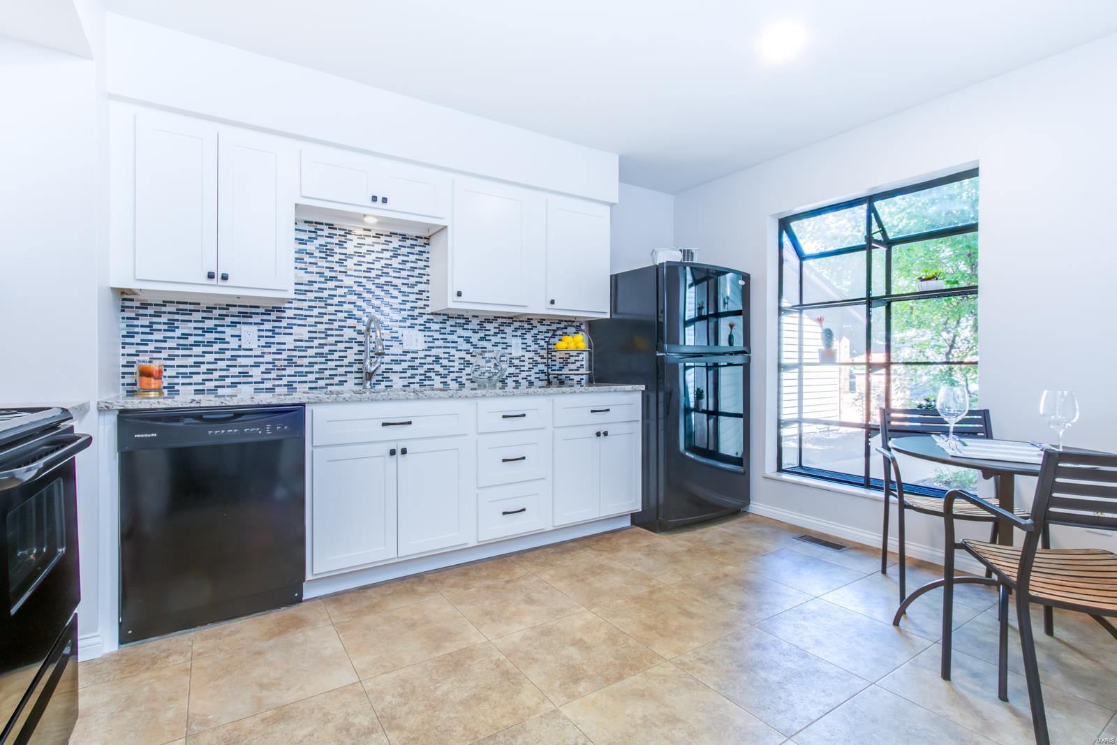 Treetop Condo Condo - Residential