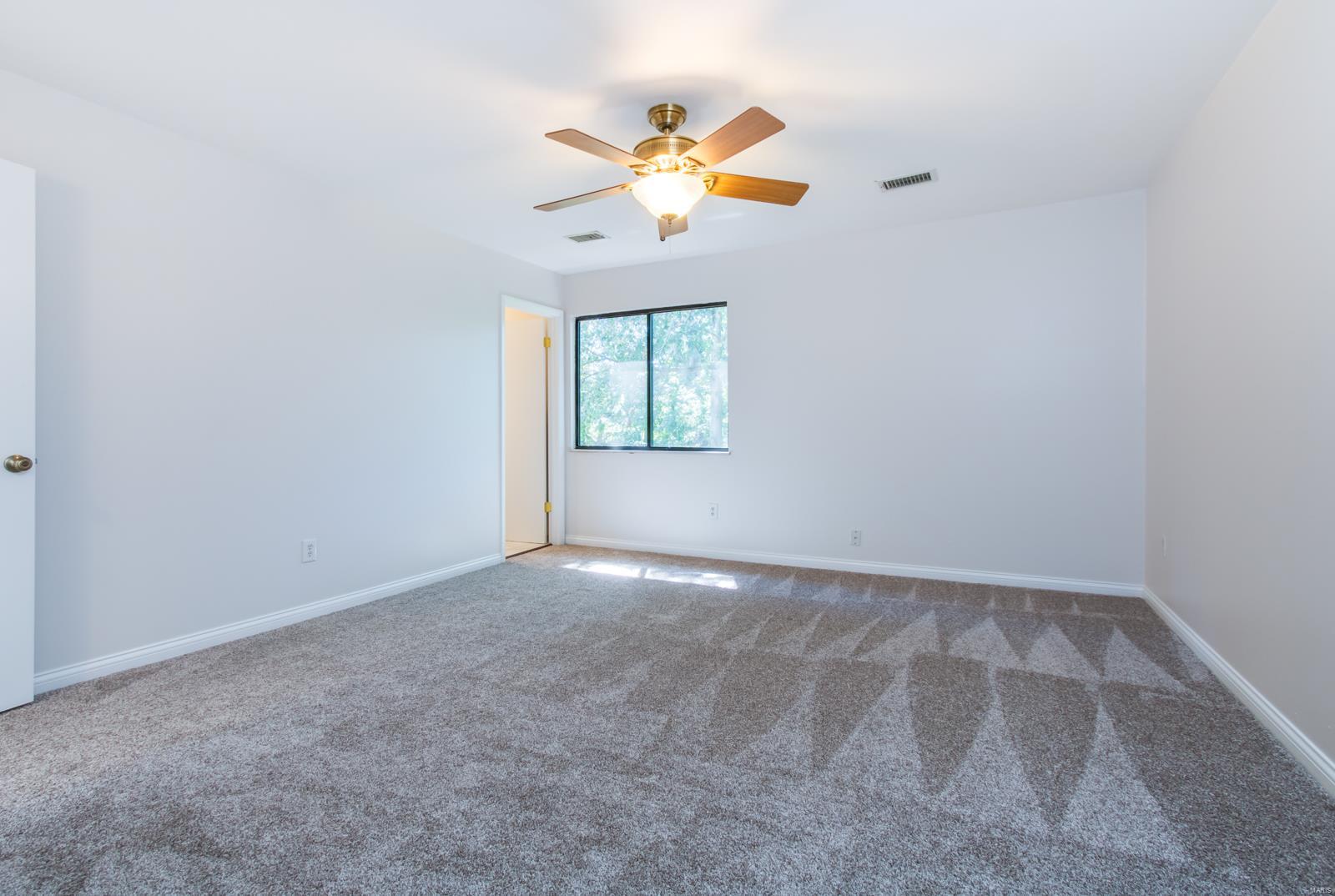 Treetop Condo Condo - Residential