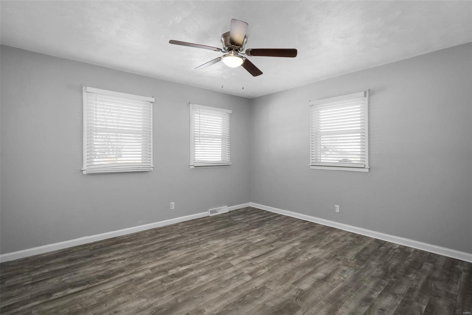 Warrenton, Missouri 63383, United States, 2 Bedrooms Bedrooms, ,2 BathroomsBathrooms,Residential,Pending,15665