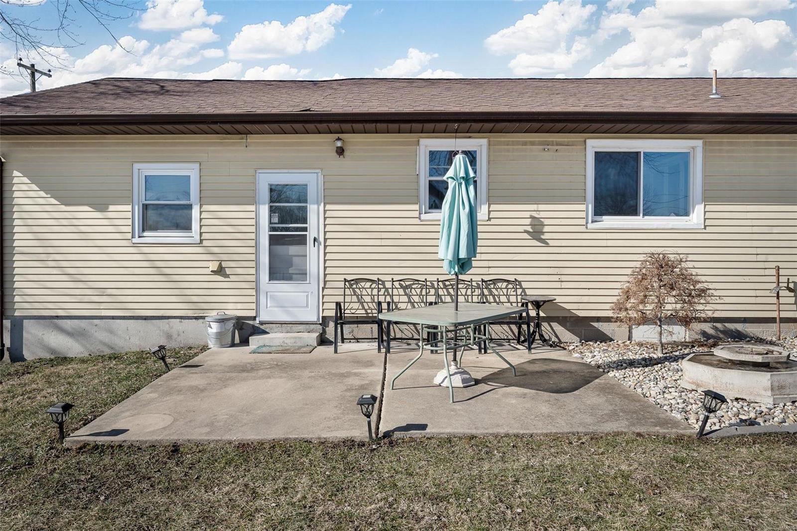 Warrenton, Missouri 63383, United States, 2 Bedrooms Bedrooms, ,2 BathroomsBathrooms,Residential,Pending,15665