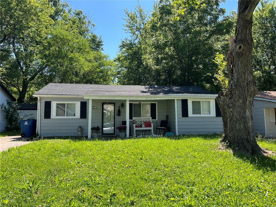 TUEN KEY RENTAL PROPERTY!!!  Ranch style home with covered front porch.  Home features 4 bedrooms, living room, family room, kitchen.  Property previously renovated and now tenant occupied.  ADD THIS TO YOUR PORTFOLIO TODAY!