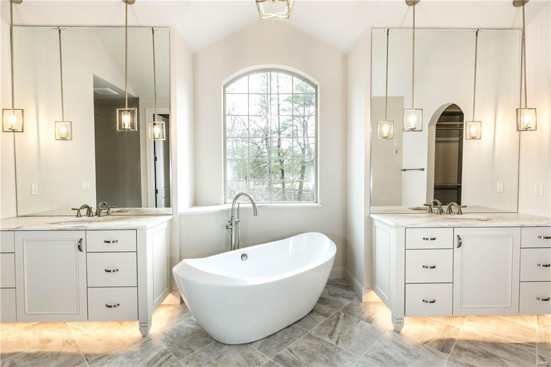 Frontenac Forest - Residential