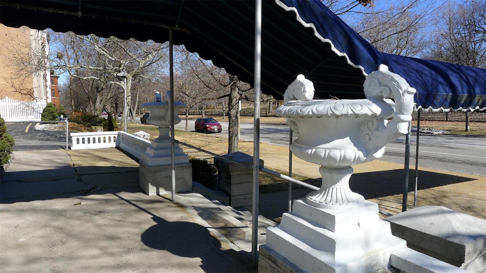 Lafayette Square - Commercial Sale