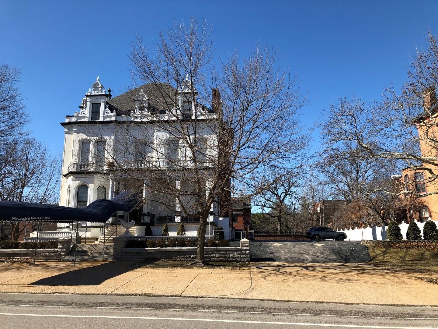 Lafayette Square - Commercial Sale