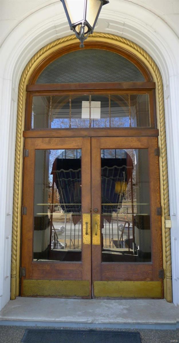 Lafayette Square - Commercial Sale