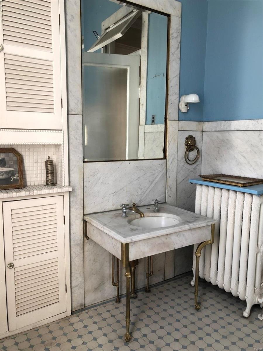 Lafayette Square - Commercial Sale