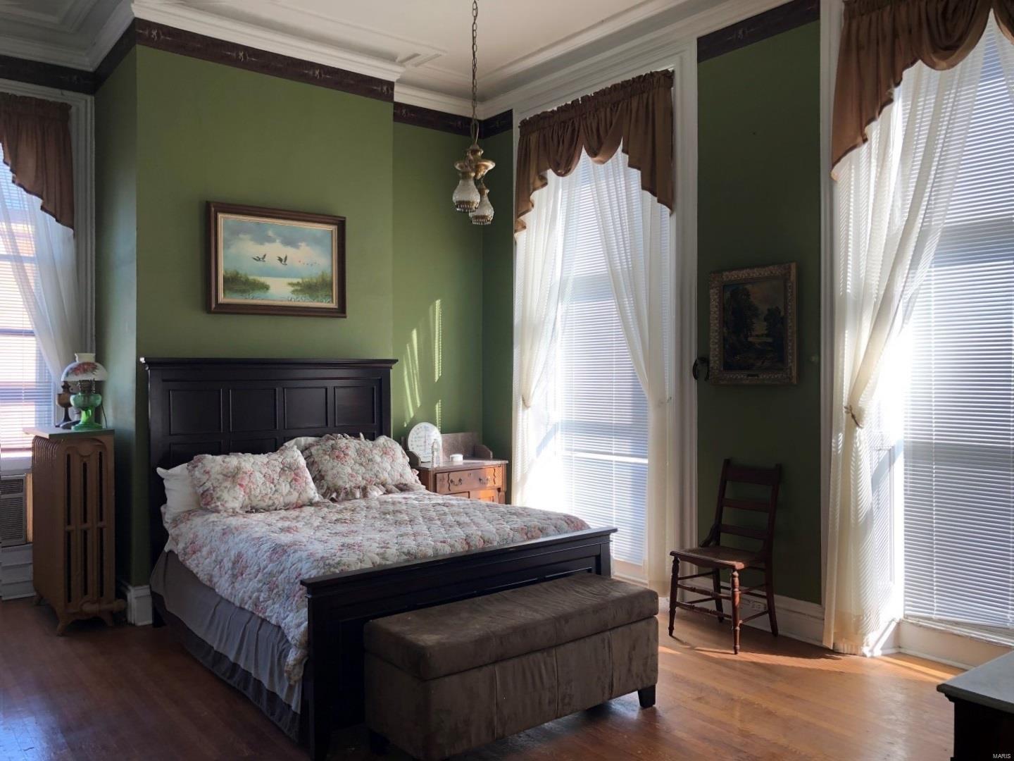 Lafayette Square - Commercial Sale