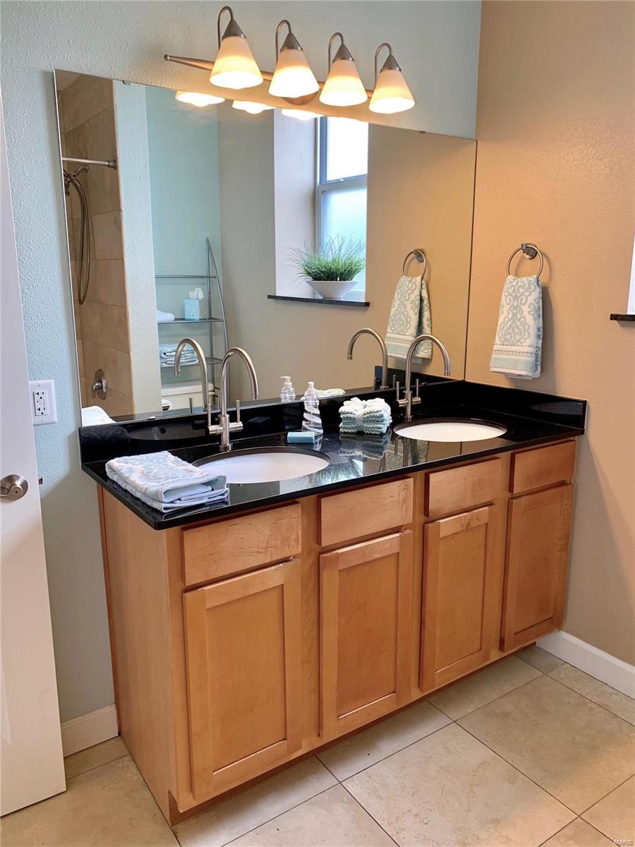 DeBaliviere Place - Residential