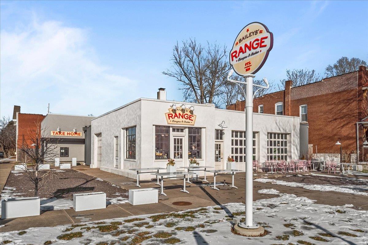 Shaws Flora Blvd - Residential