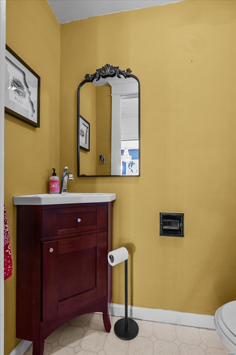 Shaws Flora Blvd - Residential