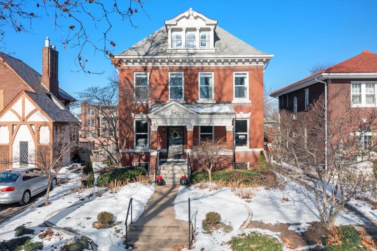 Shaws Flora Blvd - Residential