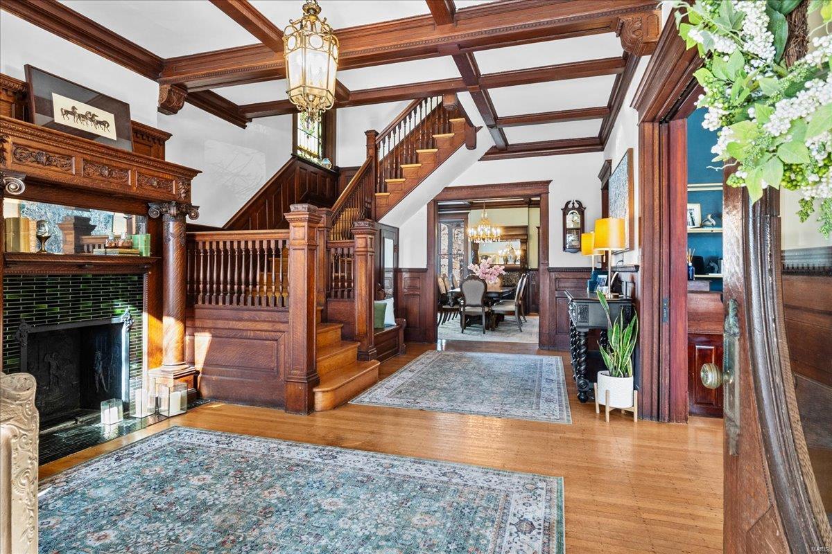 Shaws Flora Blvd - Residential