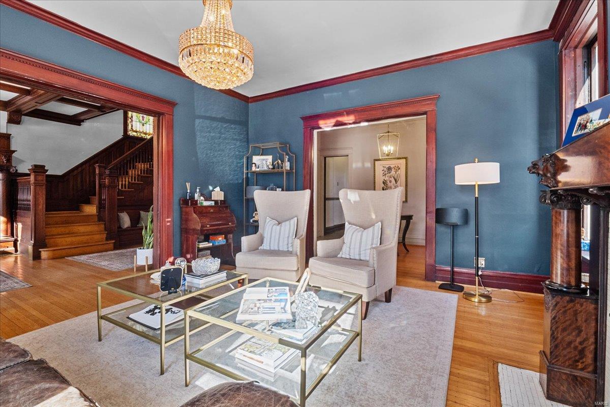 Shaws Flora Blvd - Residential