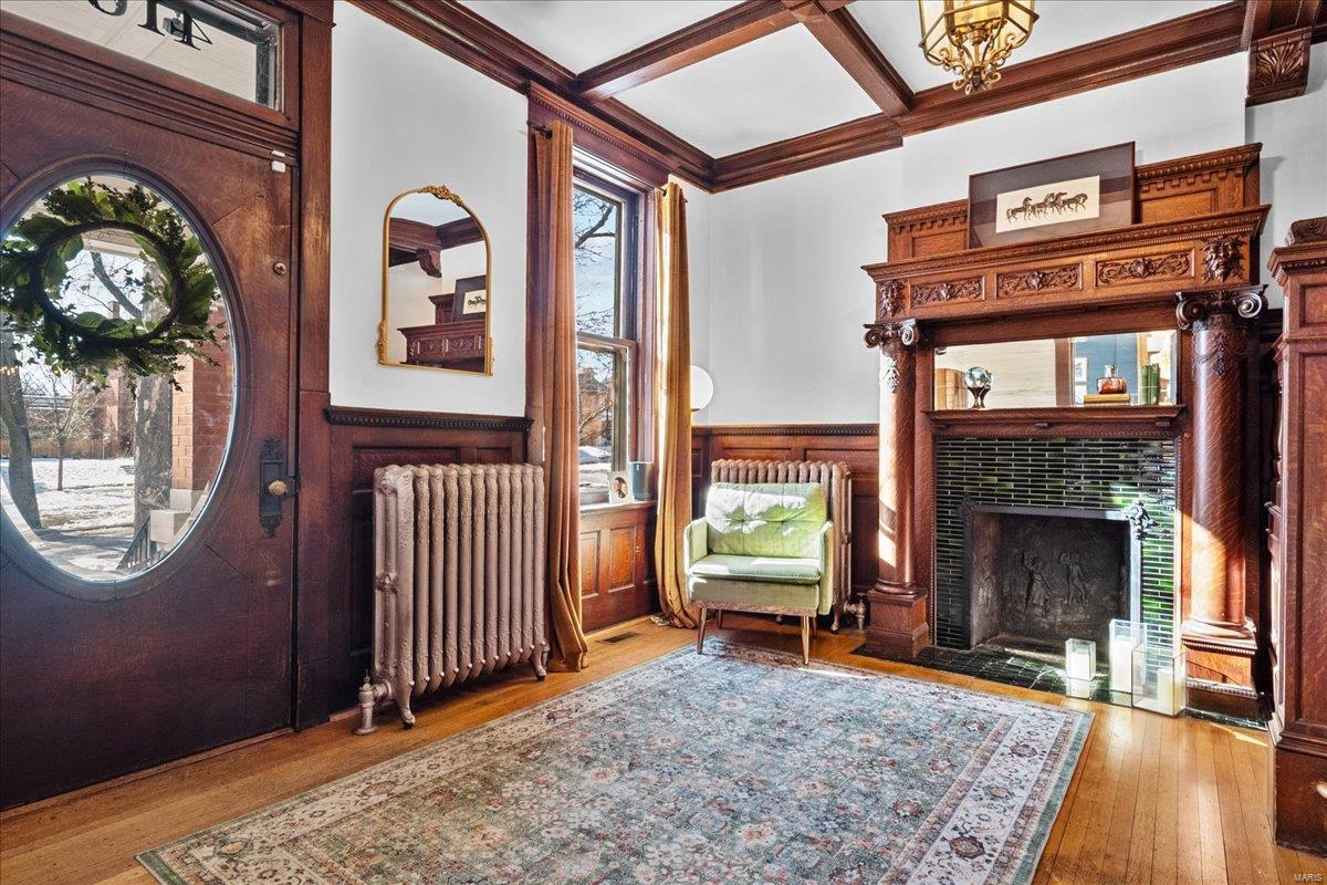 Shaws Flora Blvd - Residential