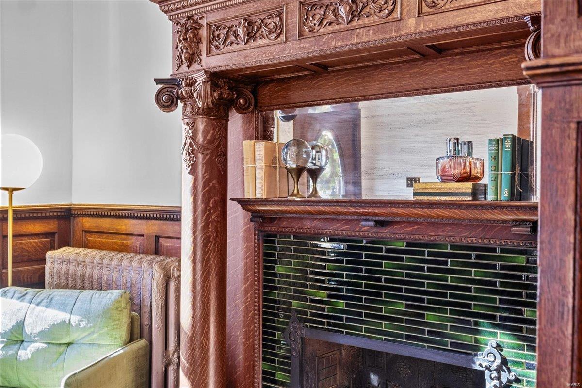 Shaws Flora Blvd - Residential