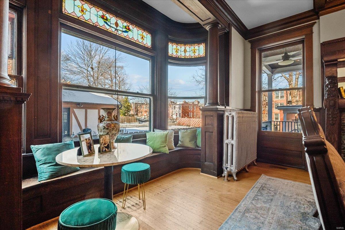 Shaws Flora Blvd - Residential