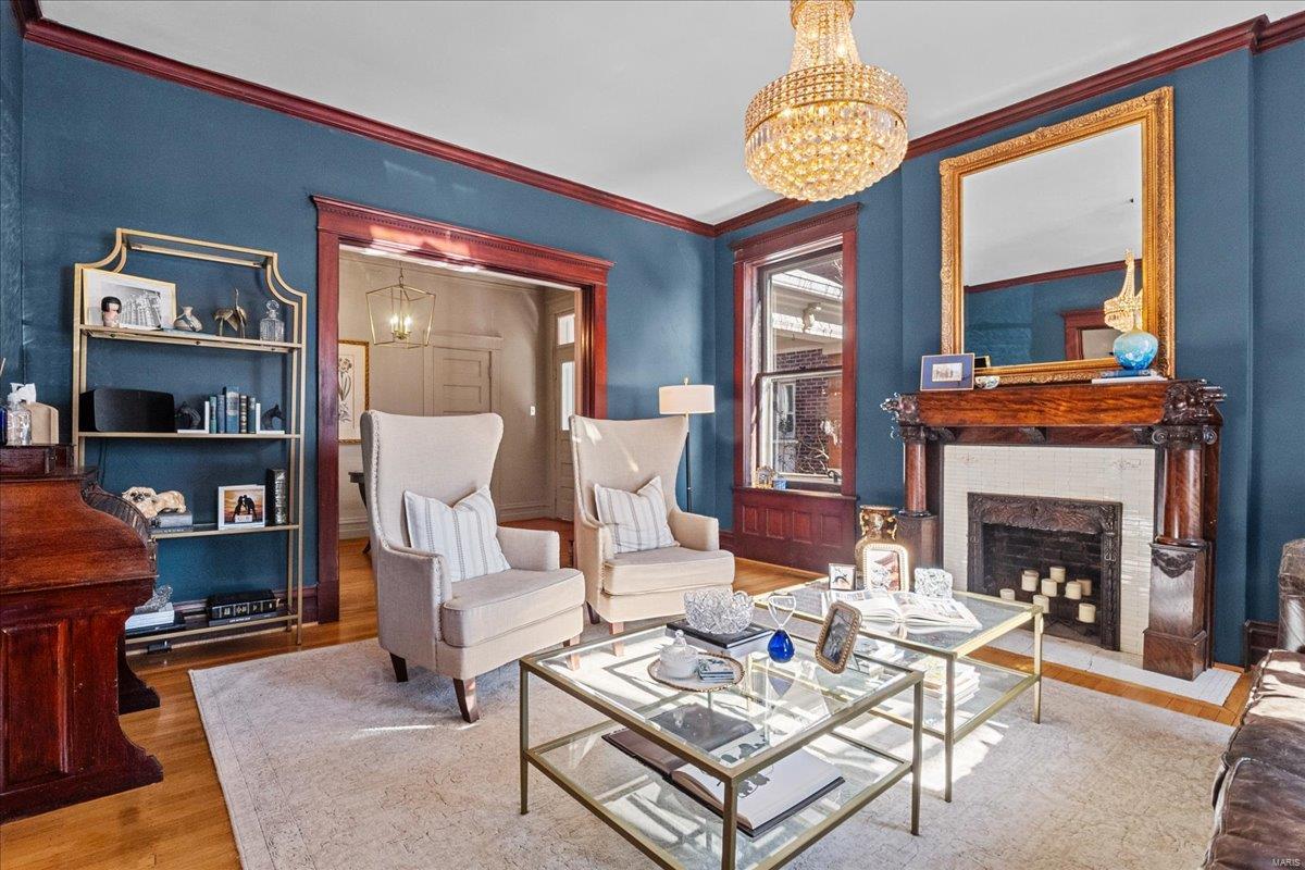 Shaws Flora Blvd - Residential