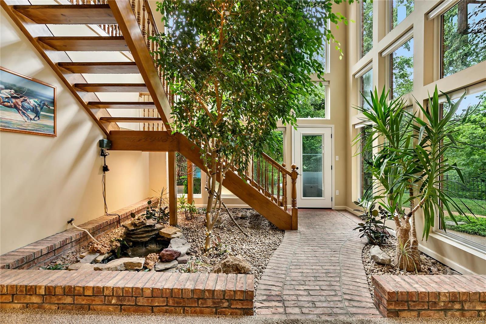 Carverview Manor - Residential