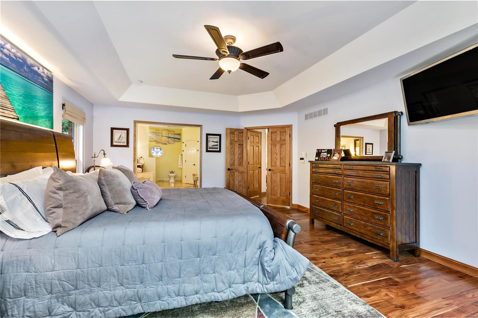 Carverview Manor - Residential