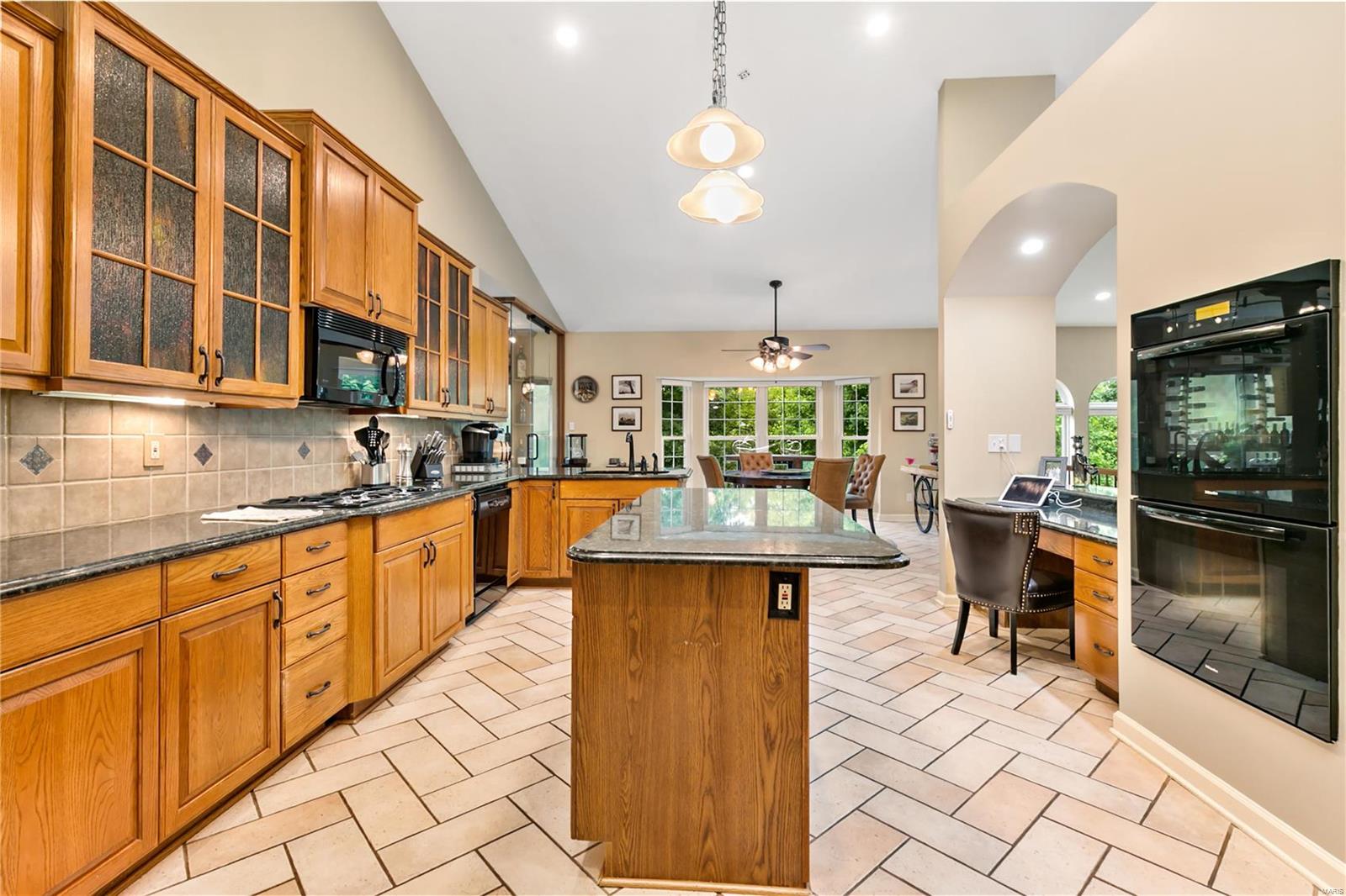 Carverview Manor - Residential