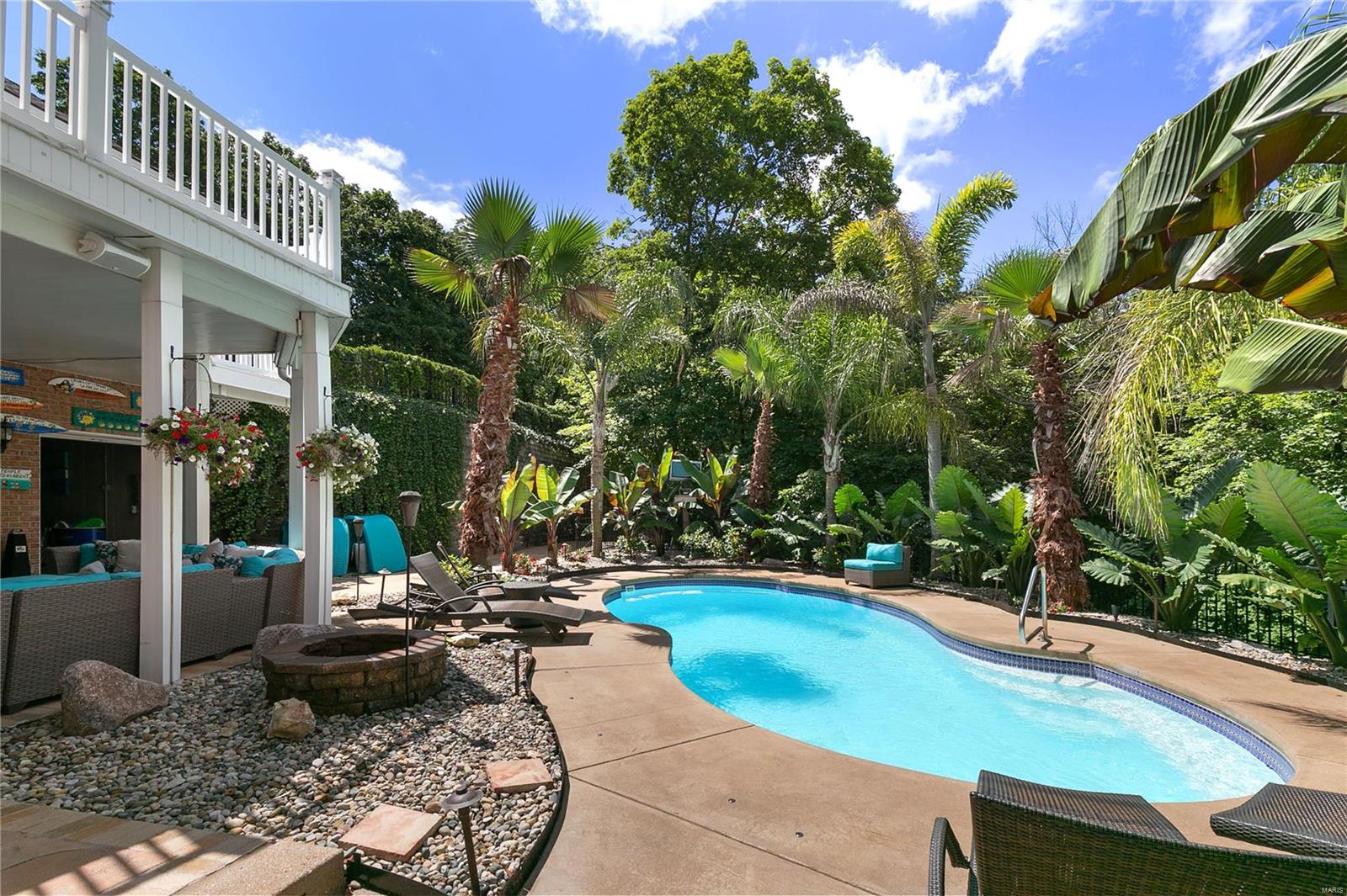 Carverview Manor - Residential