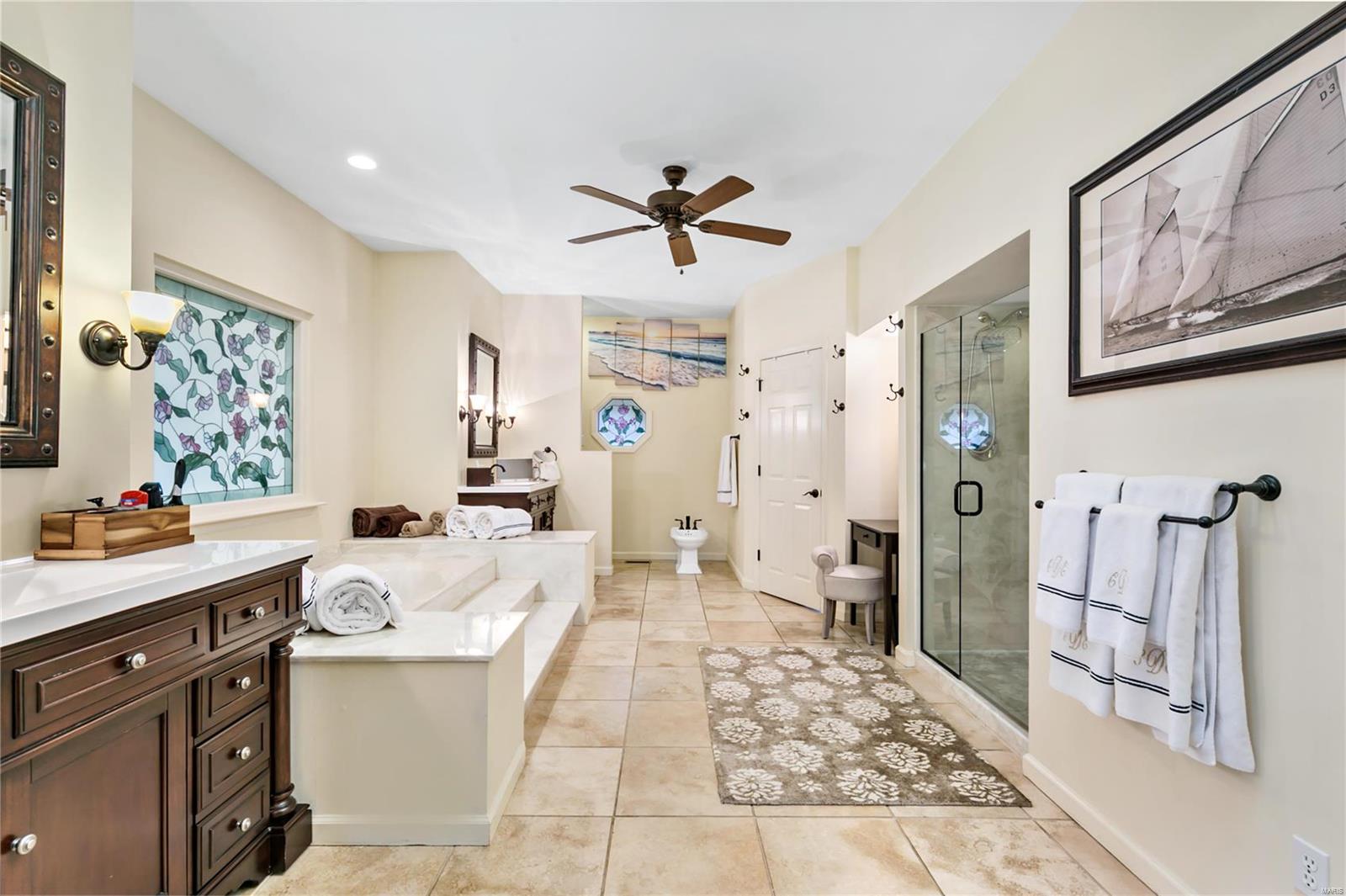 Carverview Manor - Residential