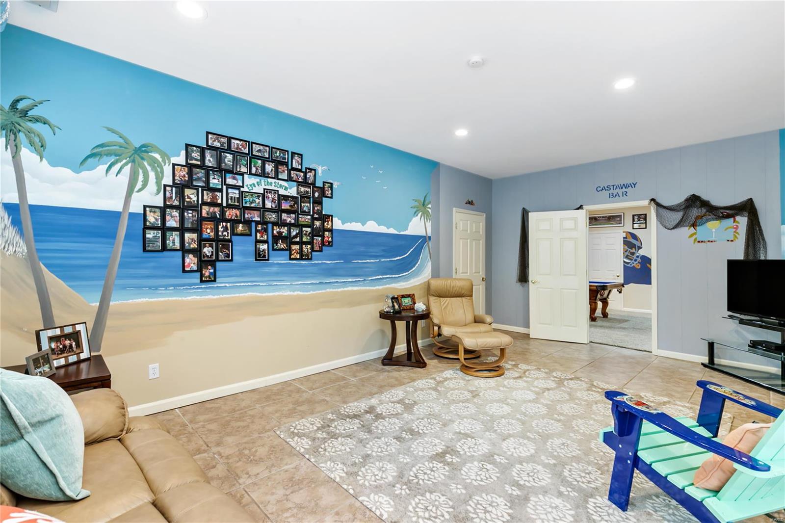 Carverview Manor - Residential