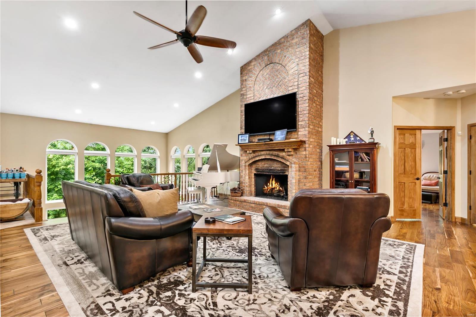 Carverview Manor - Residential