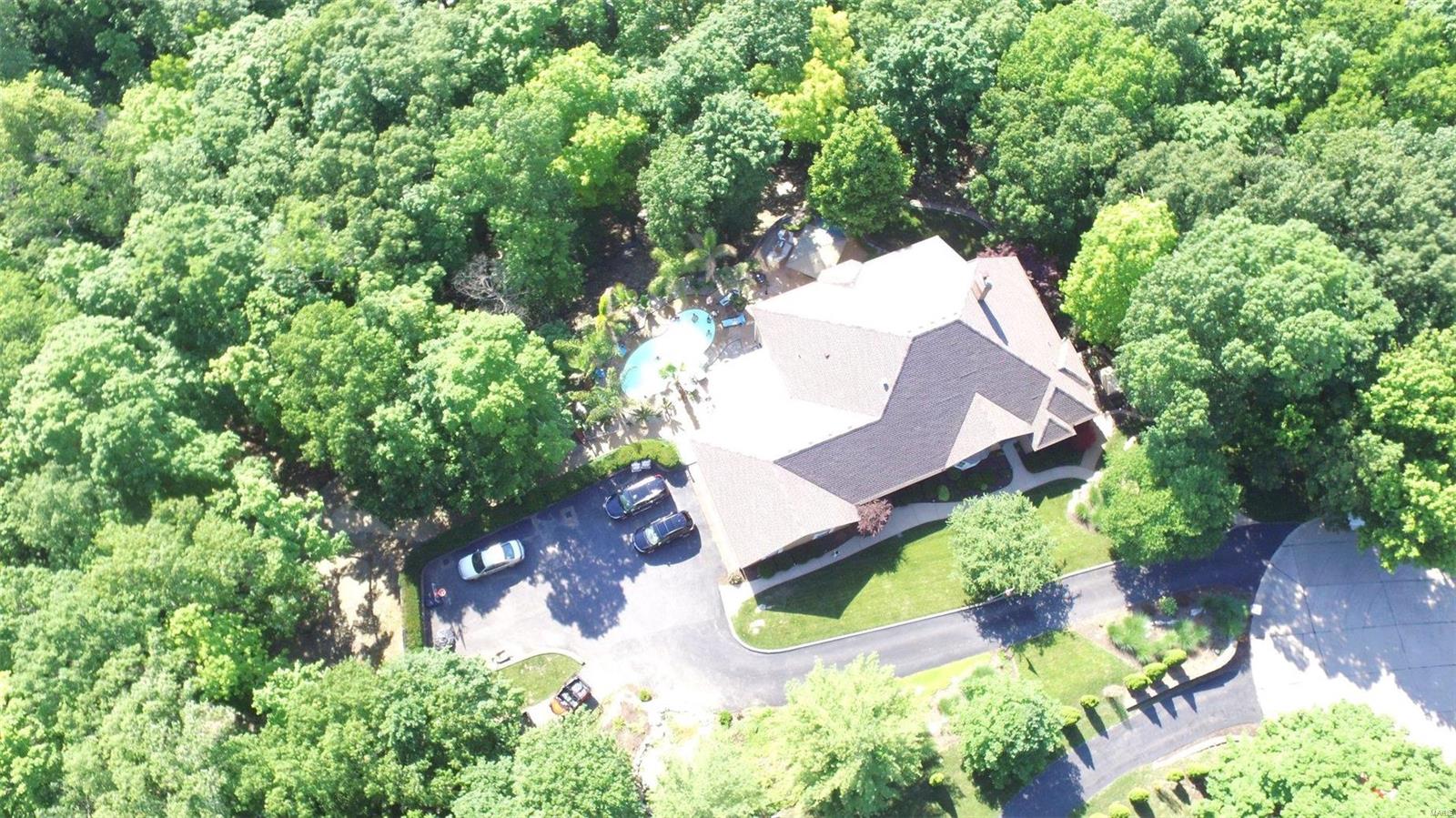 Carverview Manor - Residential